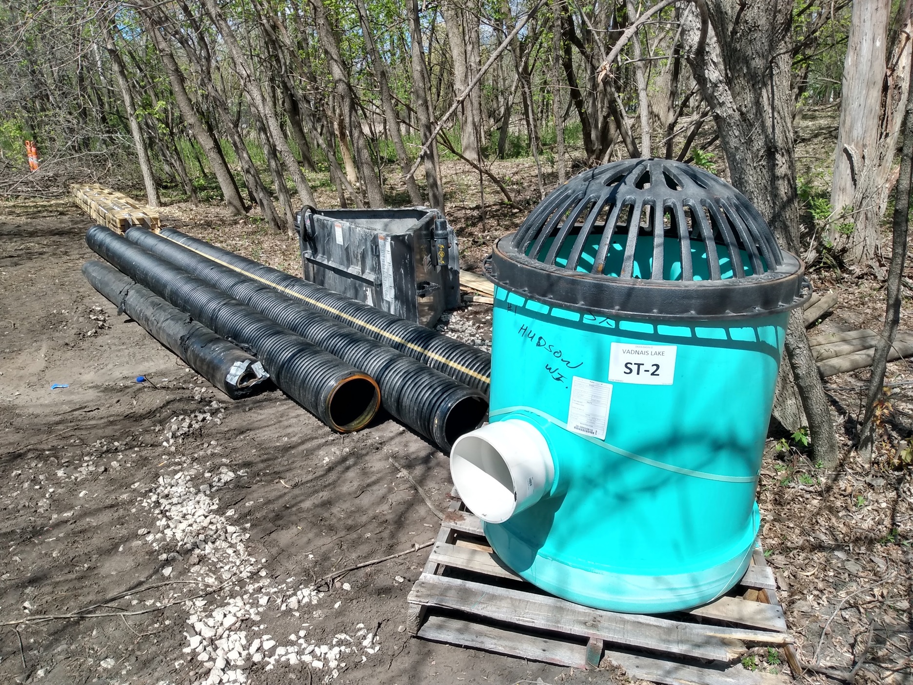 Image slide of Water conveyance beneath filter and outflow